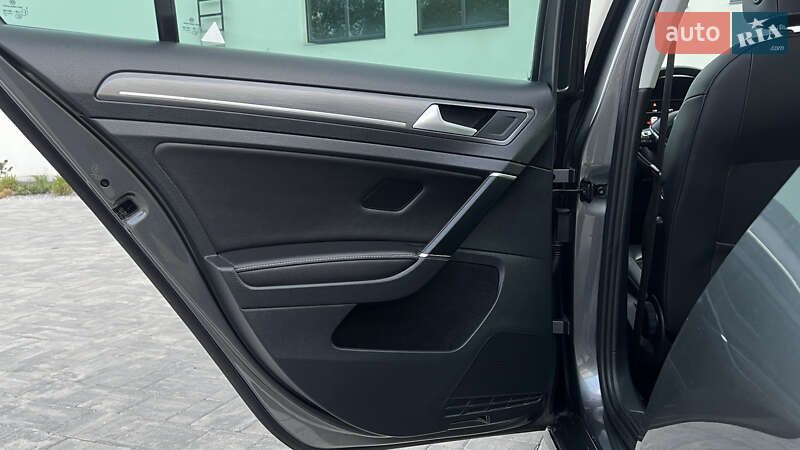 Хэтчбек Volkswagen e-Golf 2019 в Луцке
