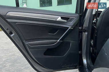 Хетчбек Volkswagen e-Golf 2019 в 