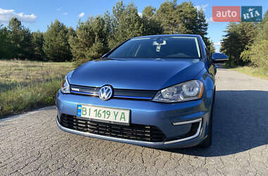 Хэтчбек Volkswagen e-Golf 2015 в 