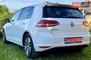 Хетчбек Volkswagen e-Golf 2016 в 