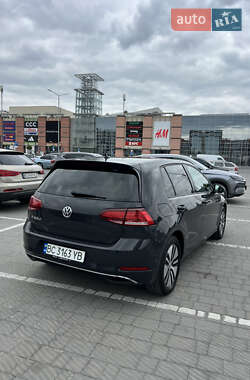 Хэтчбек Volkswagen e-Golf 2020 в 