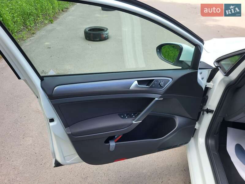 Хэтчбек Volkswagen e-Golf 2020 в Луцке