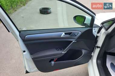 Хетчбек Volkswagen e-Golf 2020 в 
