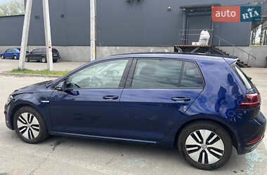 Хэтчбек Volkswagen e-Golf 2017 в 