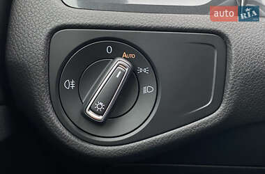 Хэтчбек Volkswagen e-Golf 2020 в 