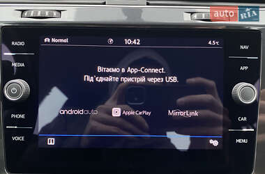 Хэтчбек Volkswagen e-Golf 2020 в 