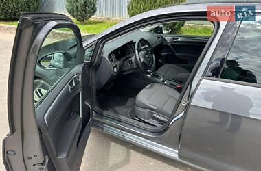 Хетчбек Volkswagen e-Golf 2020 в 