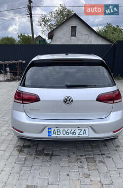 Хетчбек Volkswagen e-Golf 2019 в 