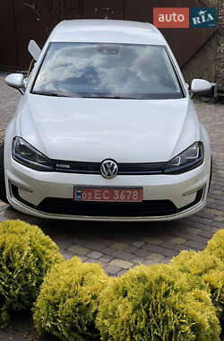 Хэтчбек Volkswagen e-Golf 2015 в Львове