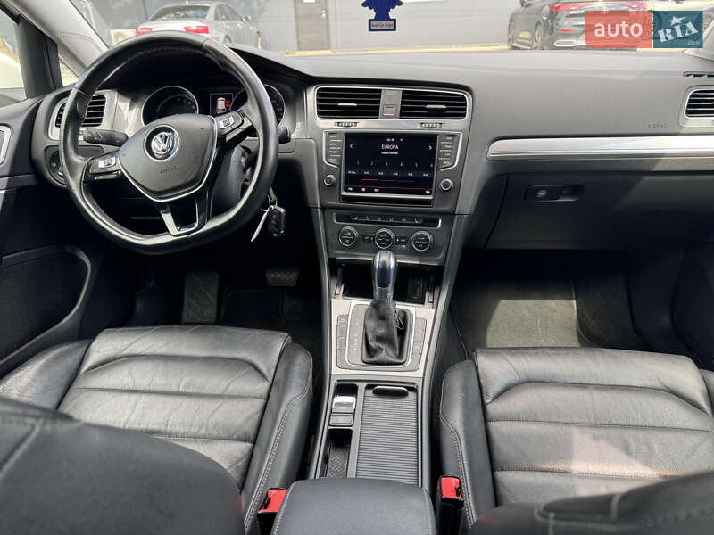 Хетчбек Volkswagen e-Golf 2016 в Одесі