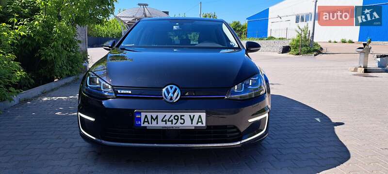 Хетчбек Volkswagen e-Golf 2016 в Житомирі