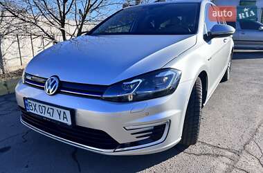 Хетчбек Volkswagen e-Golf 2019 в 