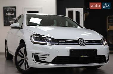 Хэтчбек Volkswagen e-Golf 2018 в 