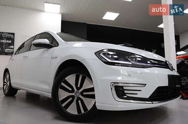 Хэтчбек Volkswagen e-Golf 2018 в 