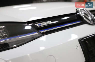 Хэтчбек Volkswagen e-Golf 2018 в 