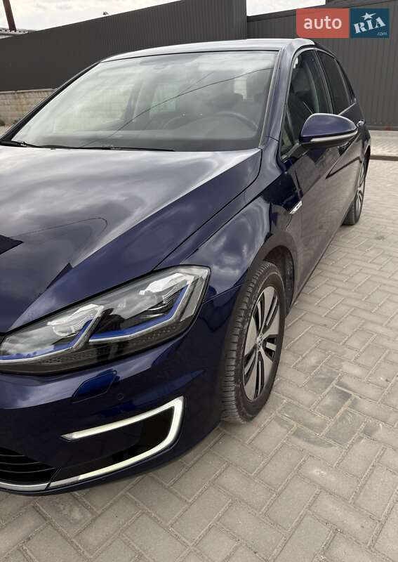 Хэтчбек Volkswagen e-Golf 2018 в Тернополе