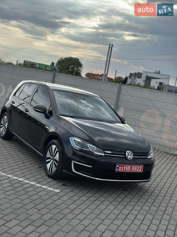 Хэтчбек Volkswagen e-Golf 2017 в Львове