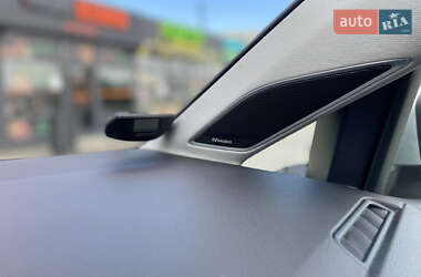 Хэтчбек Volkswagen e-Golf 2014 в 