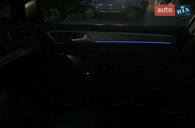 Хэтчбек Volkswagen e-Golf 2014 в 