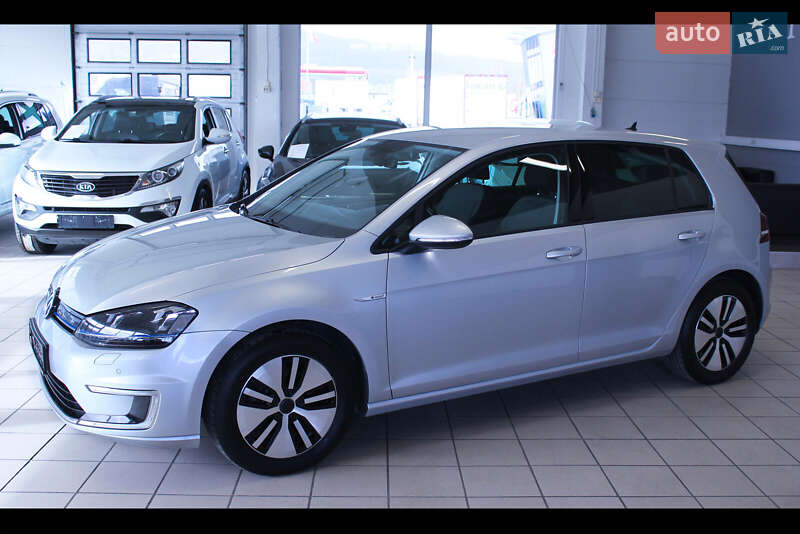 Хэтчбек Volkswagen e-Golf 2017 в Киеве