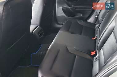 Хэтчбек Volkswagen e-Golf 2016 в 