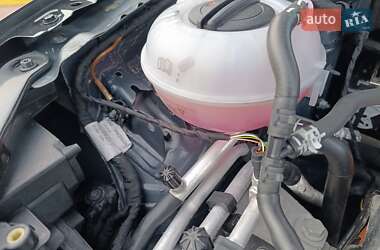 Хетчбек Volkswagen e-Golf 2015 в  фото 72 Хетчбек Volkswagen e-Golf 2015 в