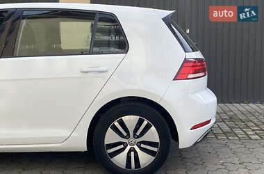 Хетчбек Volkswagen e-Golf 2017 в 