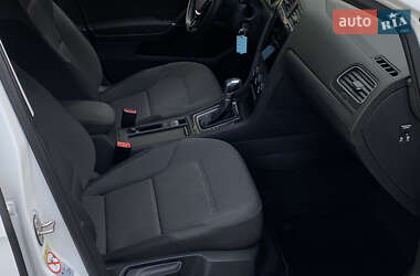 Хетчбек Volkswagen e-Golf 2017 в 