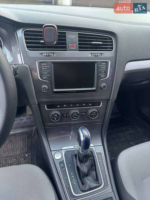 Хэтчбек Volkswagen e-Golf 2016 в Харькове