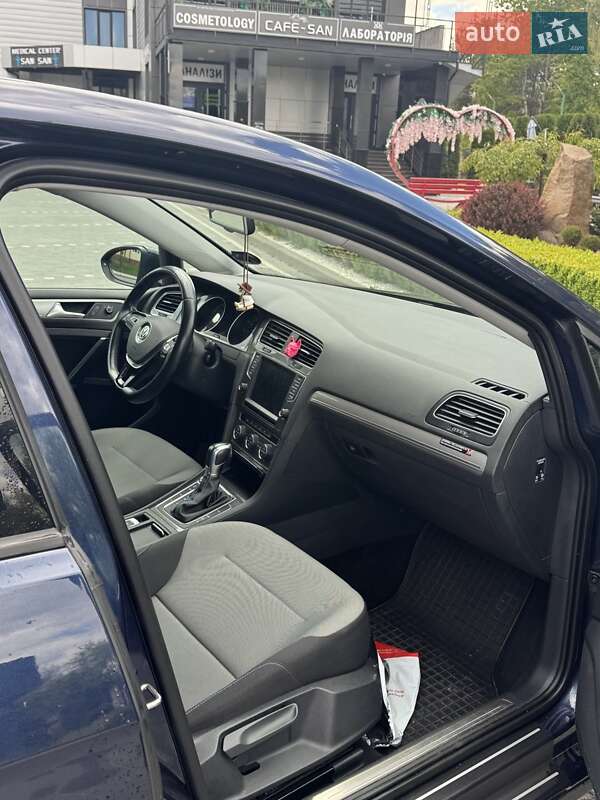 Хетчбек Volkswagen e-Golf 2014 в Сарнах фото 7 Хетчбек Volkswagen e-Golf 2014 в Сарнах