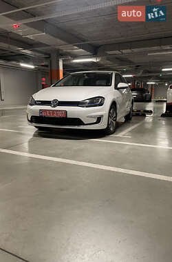 Хэтчбек Volkswagen e-Golf 2014 в Ужгороде