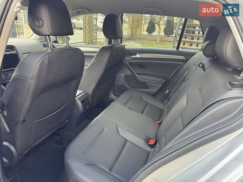 Хетчбек Volkswagen e-Golf 2019 в Львові