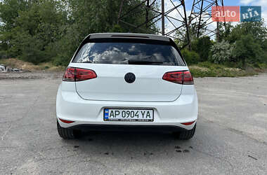 Хетчбек Volkswagen e-Golf 2016 в 
