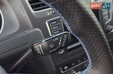 Хэтчбек Volkswagen e-Golf 2015 в 
