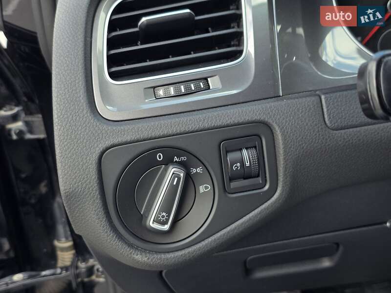 Хетчбек Volkswagen e-Golf 2015 в Тернополі
