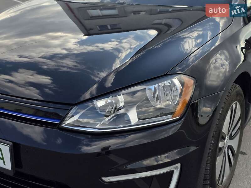 Хетчбек Volkswagen e-Golf 2015 в Тернополі