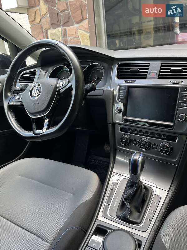 Хетчбек Volkswagen e-Golf 2015 в Тернополі