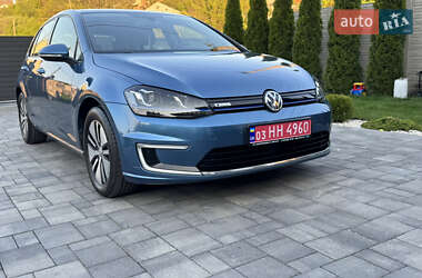 Хетчбек Volkswagen e-Golf 2015 в Рівному