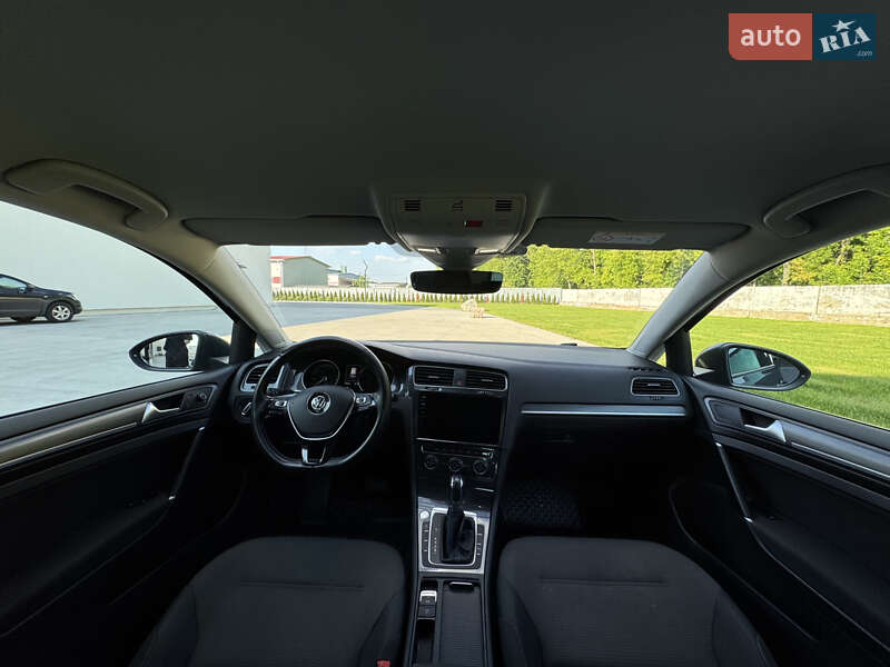 Хетчбек Volkswagen e-Golf 2018 в Луцьку