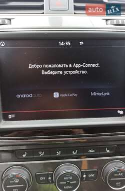 Хетчбек Volkswagen e-Golf 2015 в 