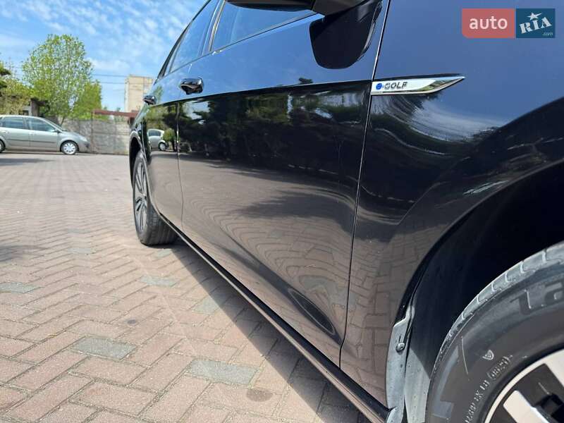 Хетчбек Volkswagen e-Golf 2019 в Запоріжжі