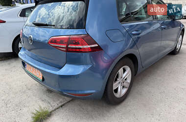 Хэтчбек Volkswagen e-Golf 2015 в 