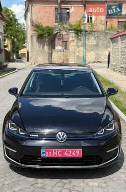 Хэтчбек Volkswagen e-Golf 2015 в 