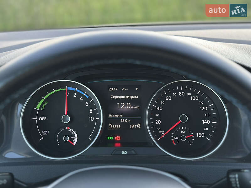 Хэтчбек Volkswagen e-Golf 2017 в Ужгороде фото 26 Хэтчбек Volkswagen e-Golf 2017 в Ужгороде