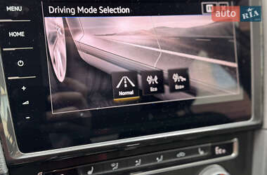 Хэтчбек Volkswagen e-Golf 2020 в 