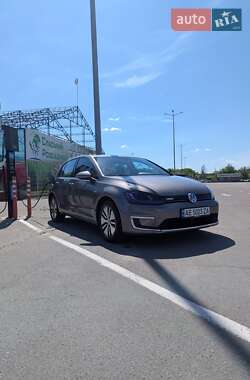 Хэтчбек Volkswagen e-Golf 2016 в Днепре