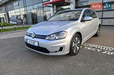 Хетчбек Volkswagen e-Golf 2016 в 