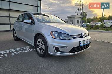 Хетчбек Volkswagen e-Golf 2016 в 