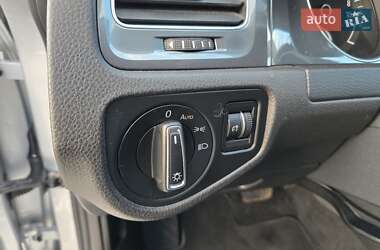 Хетчбек Volkswagen e-Golf 2016 в 