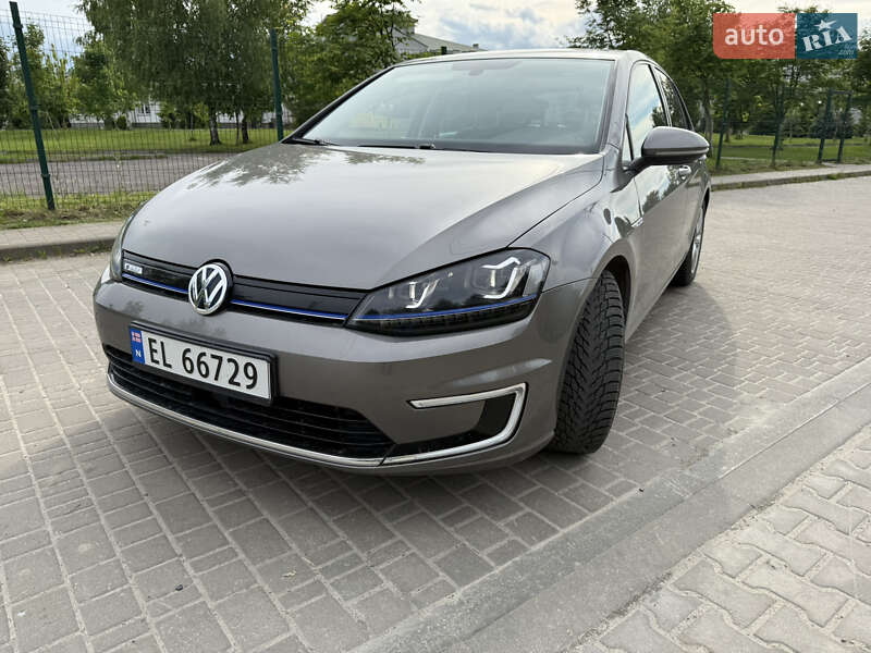 Volkswagen e-Golf 2015